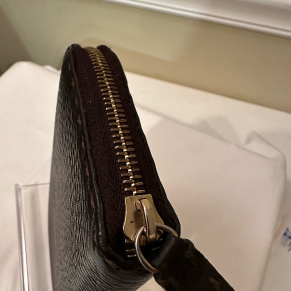 Fendi Selleria authentic brown leather with hardware in EUC see pics EUC - Picture 7 of 13